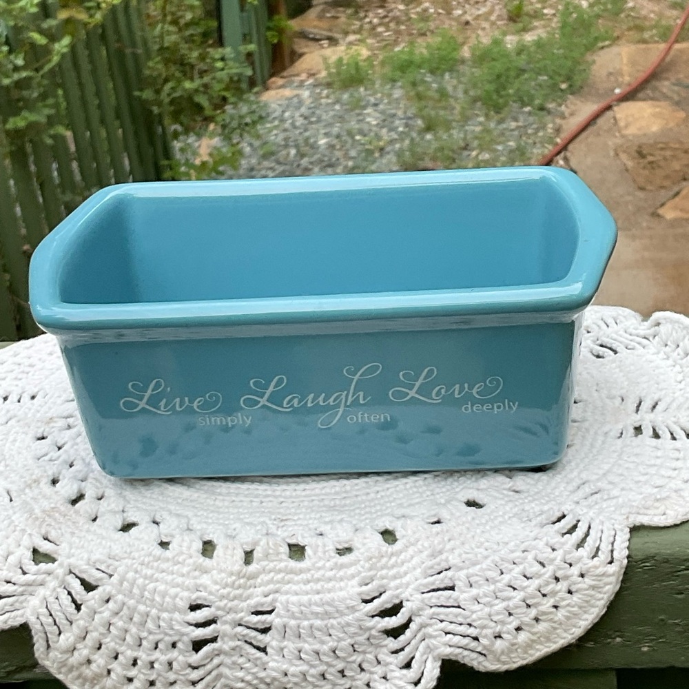 BP-Live Laugh Love Blue Ceramic Serving Dish/BUTTER DISH 6 IN. LONG